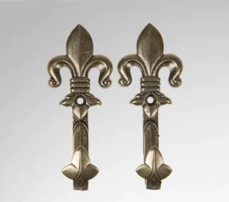 two kolser Fleur-de-lis holders